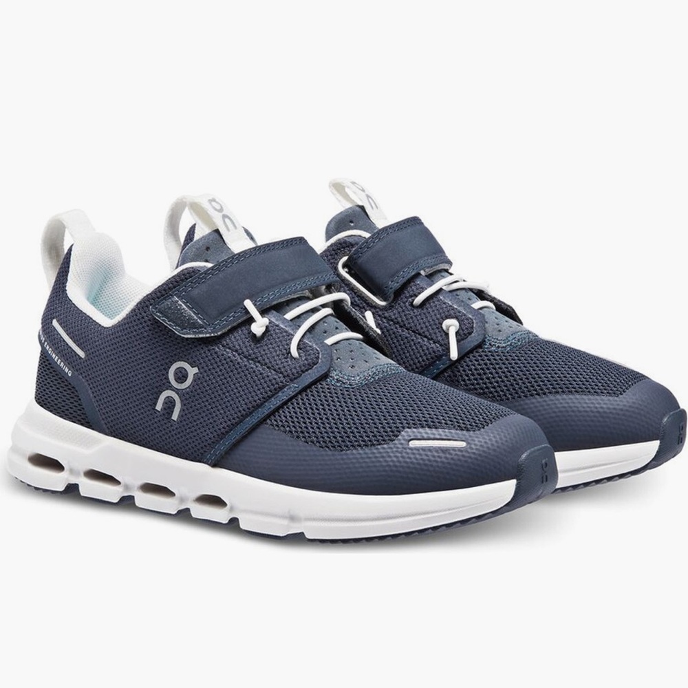 On Kids Cloud Play Running Shoes